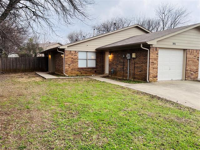 301 Gardenview St in Denton, TX - Building Photo