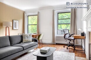 952 5th Ave in New York, NY - Building Photo