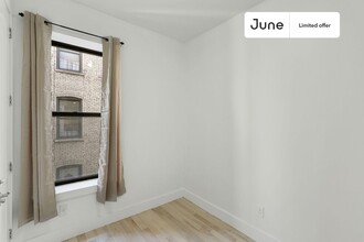 301 Saint Nicholas Ave in New York, NY - Building Photo - Building Photo