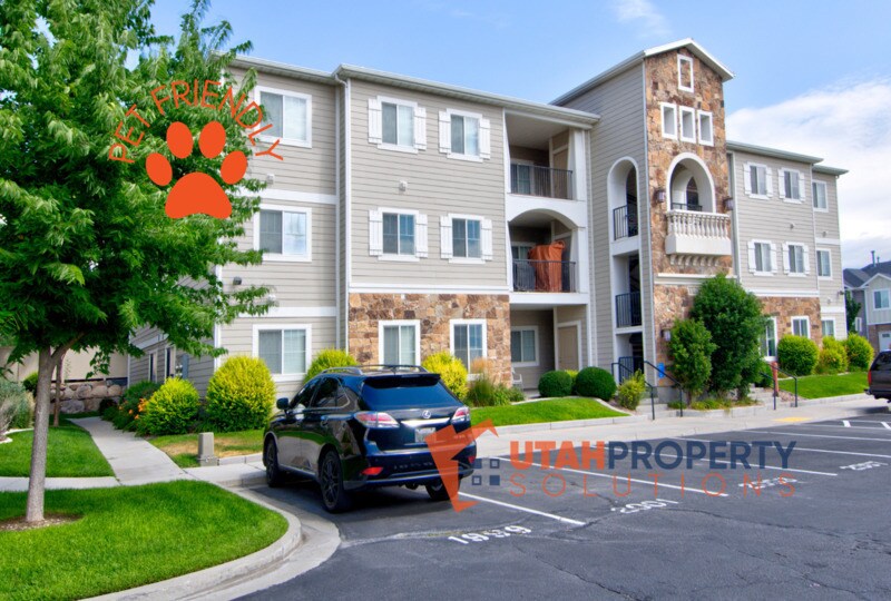 1807 N Crest Rd in Saratoga Springs, UT - Building Photo