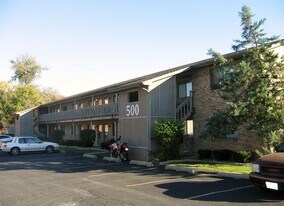 500 E A St in Belleville, IL - Building Photo