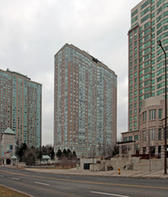 88 Corporate Dr in Toronto, ON - Building Photo - Building Photo