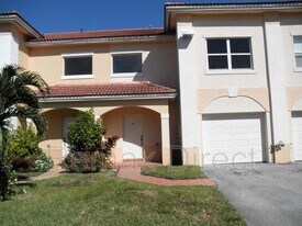 221 Talia Cir in Palm Springs, FL - Building Photo