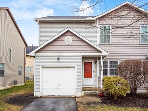 4846-4850 Lady Jane Ave in Hilliard, OH - Building Photo - Building Photo