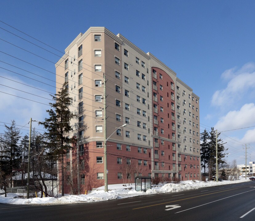 Maple Hill Creek Apartments in Waterloo, ON - Building Photo