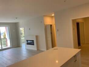 810-810 Orono Ave in Langford, BC - Building Photo - Building Photo