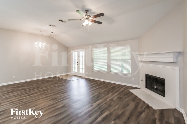 6908 Edgefield Dr in Denton, TX - Building Photo - Building Photo