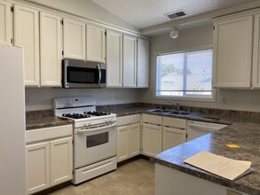 1373 Wrangler Ct in Mckinleyville, CA - Building Photo - Building Photo