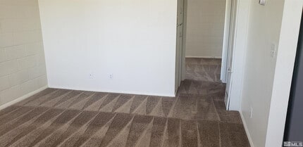 565 Roberts St in Reno, NV - Building Photo - Building Photo