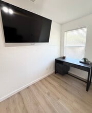 17926 Hillcrest Rd in Dallas, TX - Building Photo - Building Photo