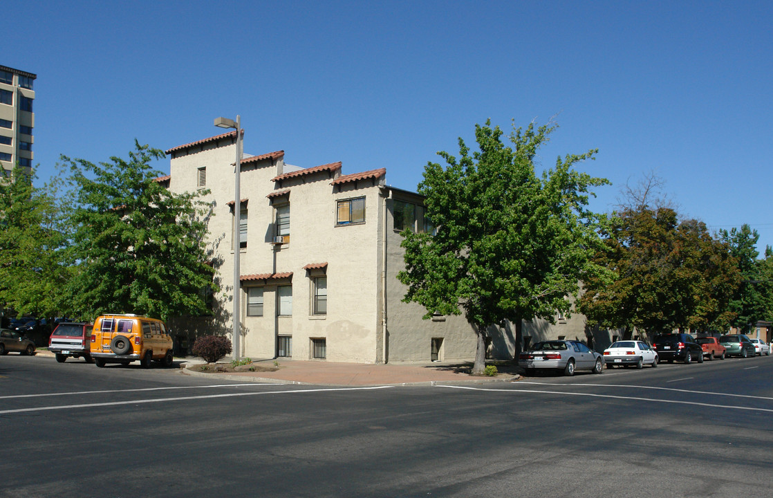 Chestnut Manor Apartments in Yakima, WA - Building Photo