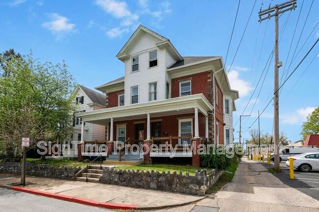 27 Wayside Ave in Hagerstown, MD - Building Photo - Building Photo