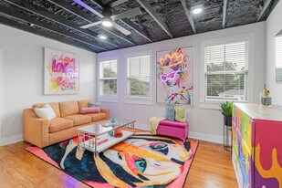 156 Camellia St in Biloxi, MS - Building Photo