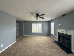 1209 Snowy Egret Dr in Fayetteville, NC - Building Photo - Building Photo