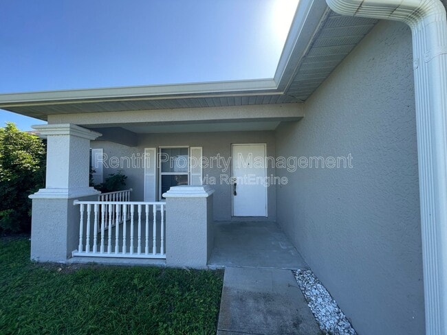 1429 NE 5th Ave in Cape Coral, FL - Building Photo - Building Photo