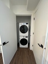 1523 Davie St in Vancouver, BC - Building Photo - Building Photo