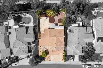 32194 Corte Del Cerro in Temecula, CA - Foto de edificio - Building Photo