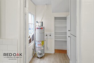 206 S Martel Ave in Los Angeles, CA - Building Photo - Building Photo