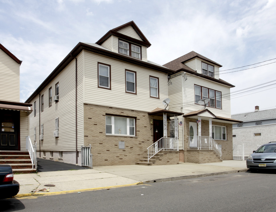 43-45 S 2nd Ave in Elizabeth, NJ - Building Photo