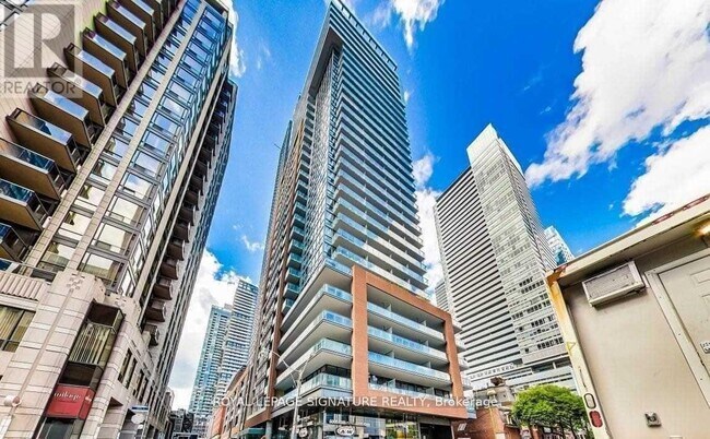 property at 8-218 Mercer St
