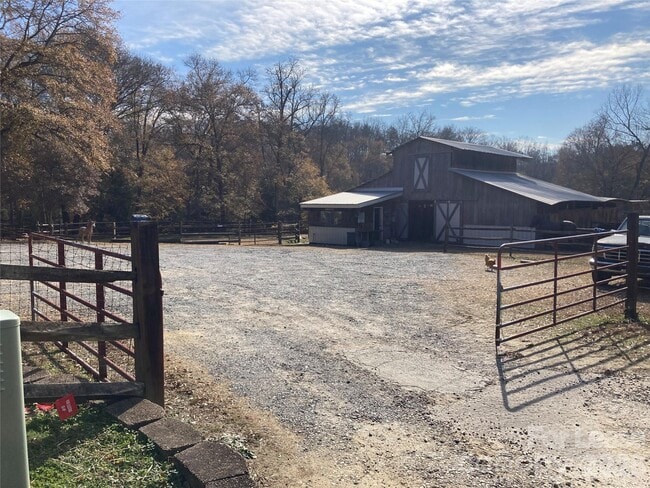 8737 Whippoorwill Dr in Fort Mill, SC - Building Photo - Building Photo