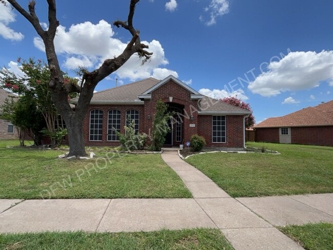 property at 2818 Pecan Meadow Dr