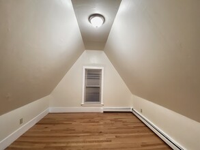 189 Beacon St, Unit 3 in Somerville, MA - Building Photo - Building Photo