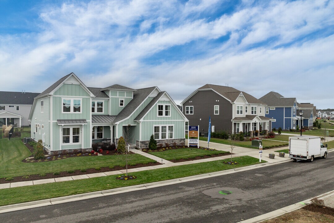 Ashville Park in Virginia Beach, VA - Building Photo