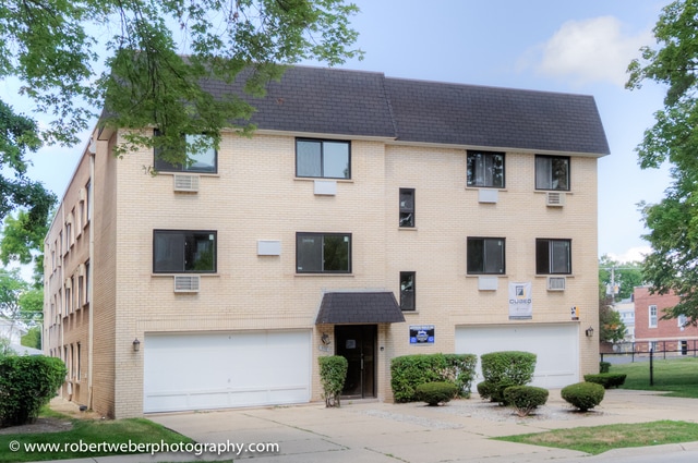 property at 800 Graceland Ave