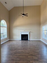 176 Yellowfoot Dr in Raeford, NC - Foto de edificio - Building Photo