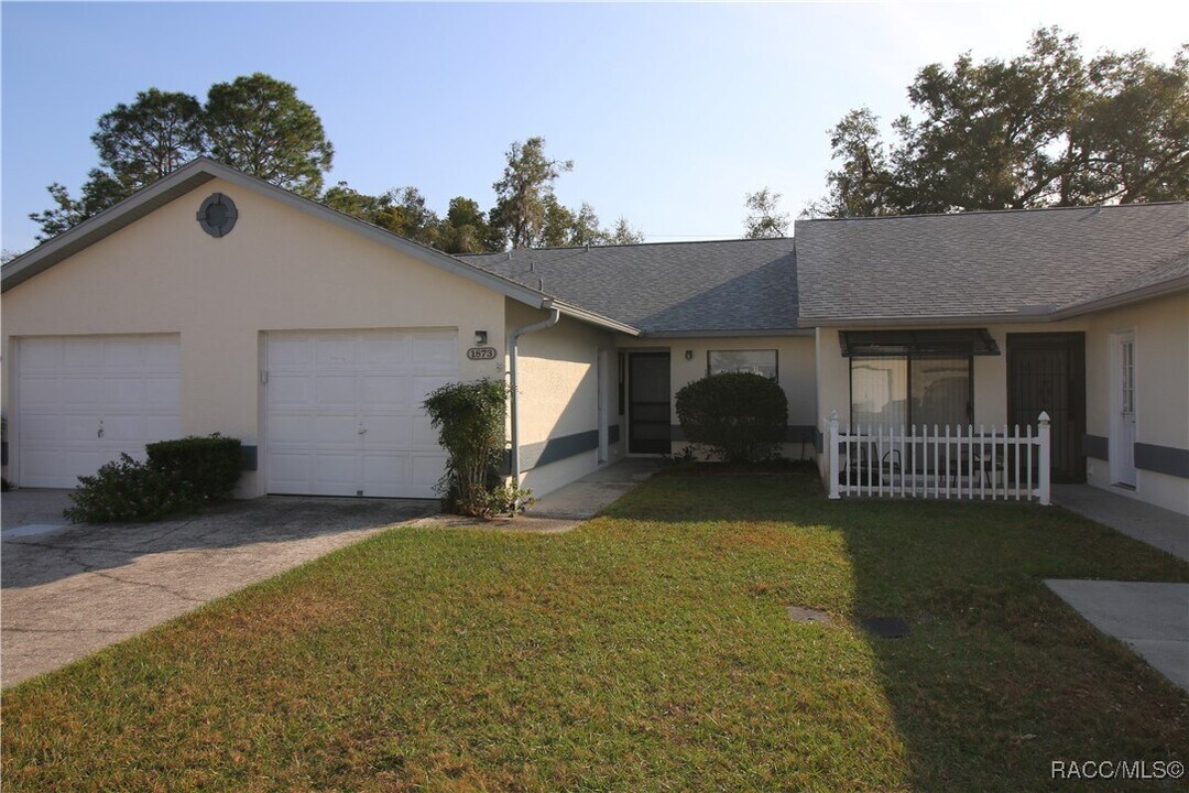 1873 Arrowwood Ln in Inverness, FL - Building Photo