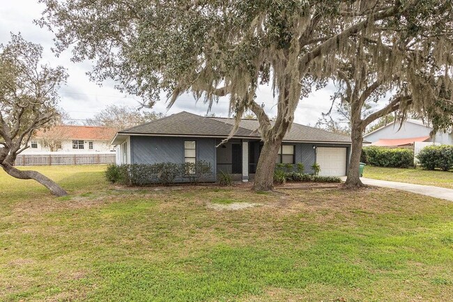 155 Bluefield Ave in Deltona, FL - Building Photo - Building Photo