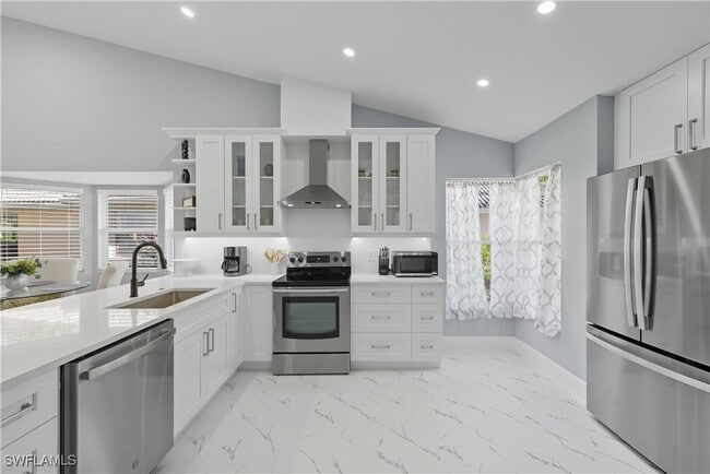 3605 Corinthian Way in Naples, FL - Building Photo - Building Photo