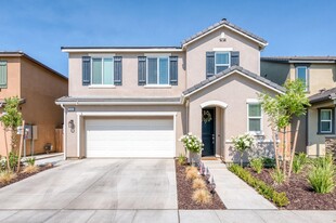 328 Talus Wy S