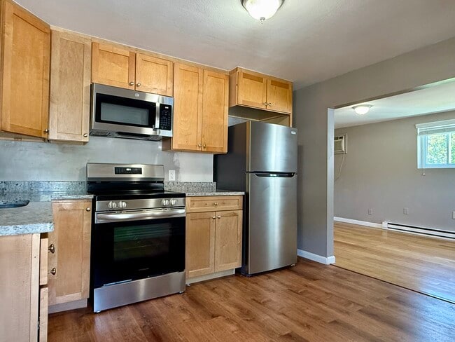 63 3rd Ave, Unit Apt. 3
