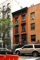 236 E 30th St in New York, NY - Building Photo