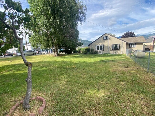 property at 145 N Harris Ave