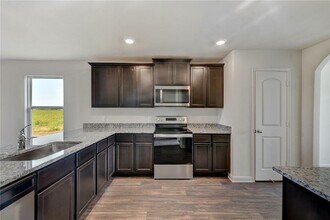 100 Dupont Pass in Jarrell, TX - Building Photo - Building Photo