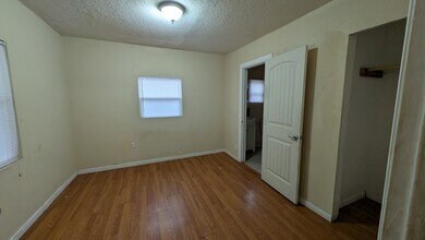 902 N McKinley Ave in Shawnee, OK - Building Photo - Building Photo