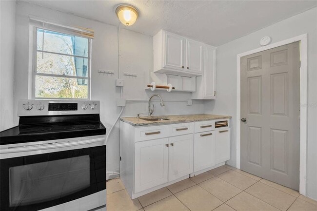 552 Fairmount Rd in Daytona Beach, FL - Building Photo - Building Photo