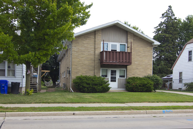 220 E Calumet St in Appleton, WI - Foto de edificio - Building Photo