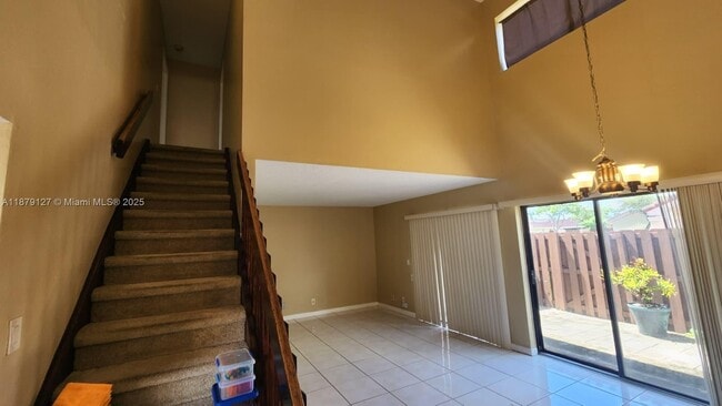 6334 NW 170th Ln in Hialeah, FL - Building Photo - Building Photo