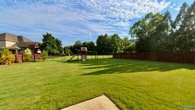 4504 Hampton View Dr in Owens Cross Roads, AL - Building Photo - Building Photo