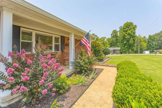 161 Clara Lee Rd in Rossville, GA - Building Photo - Building Photo