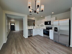 6112 Fred Couples in Schertz, TX - Building Photo - Building Photo