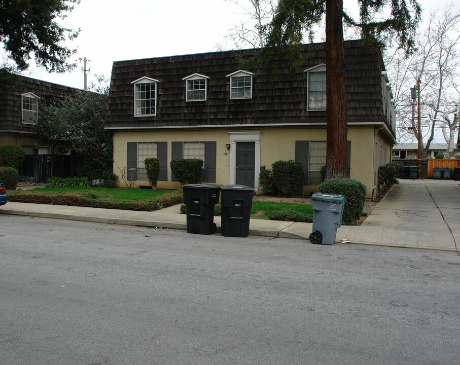 1241-1245 Balboa Ct in Sunnyvale, CA - Foto de edificio