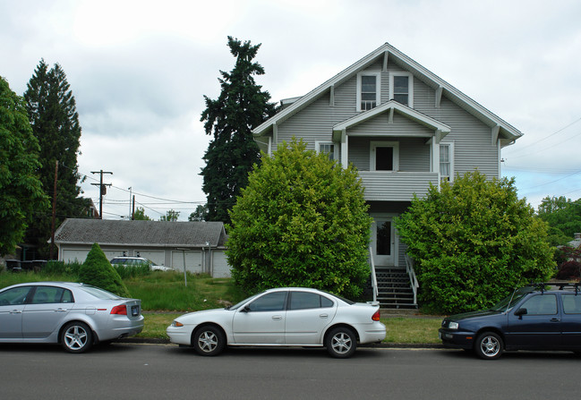 717 SW 4th St in Corvallis, OR - Building Photo - Building Photo