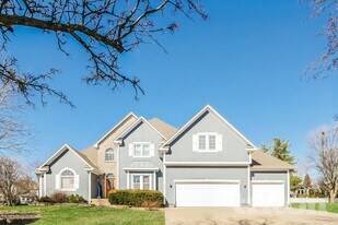 2804 SW 12 St in Lee's Summit, MO - Building Photo