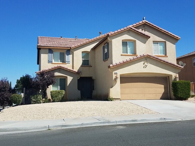 14867 Glen Hollow Rd in Victorville, CA - Foto de edificio - Building Photo