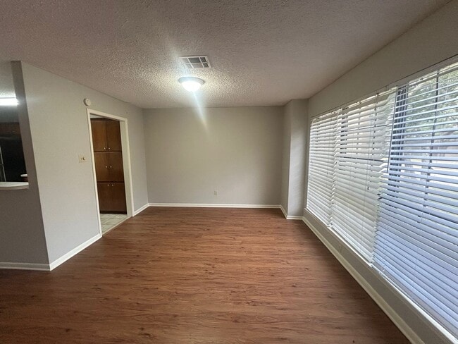 3353 Chimney Pl Dr in Waco, TX - Building Photo - Building Photo